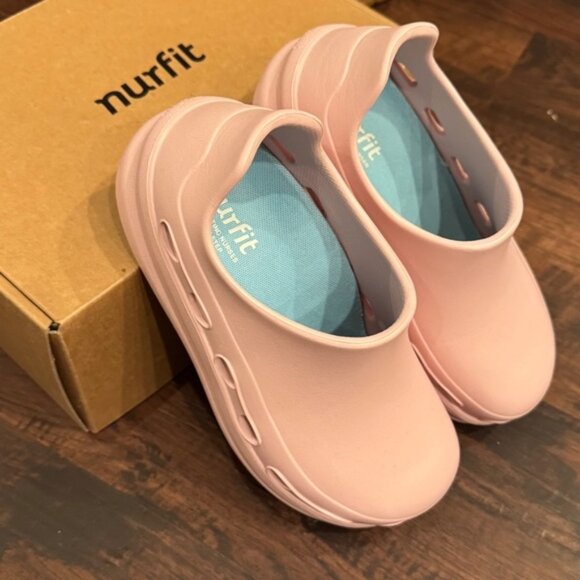 Nurfit Nurse Clogs - Size 5.5 Light Pink - Picture 1 of 3